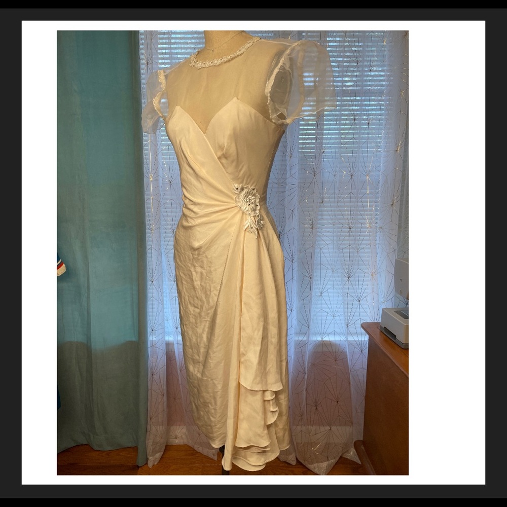 Pre owned vintage wedding off white dress 40’s 80’s retro sheer small s swing